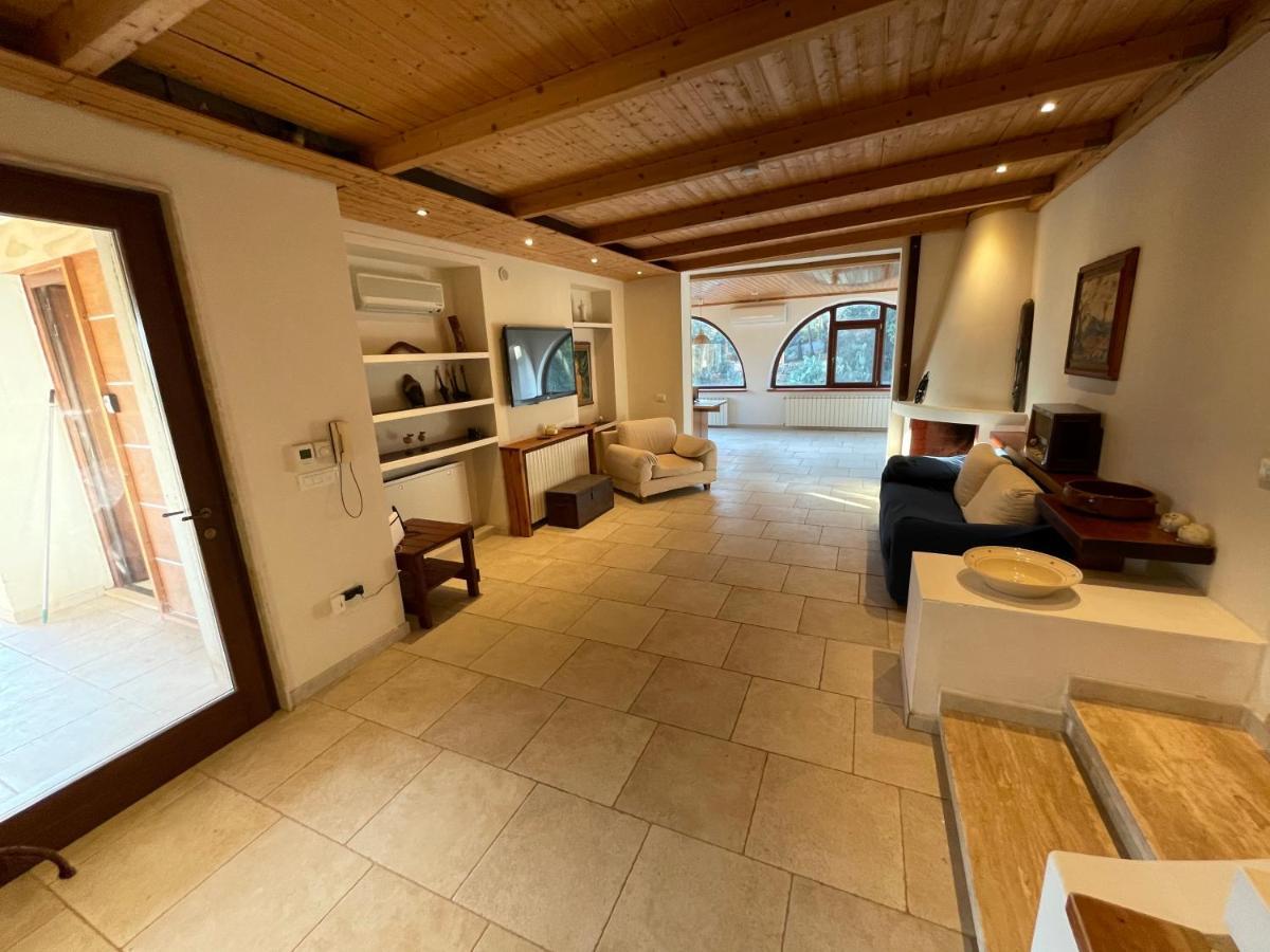 Villa Chez Elio 오스투니 외부 사진